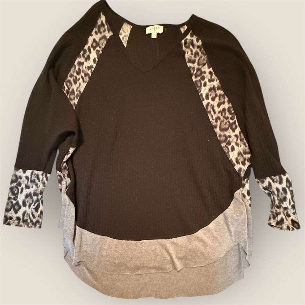 Umgee Black and Gray Leopard Print Blouse